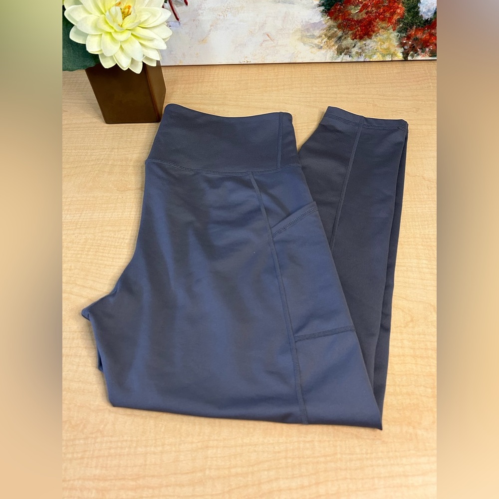 05  - Ideology Leggings Large